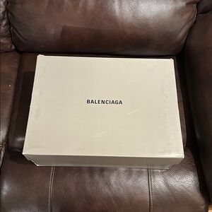 Balenciaga  Box